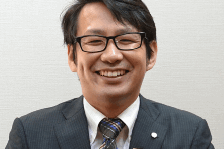 無視と称賛と批難のイメージ